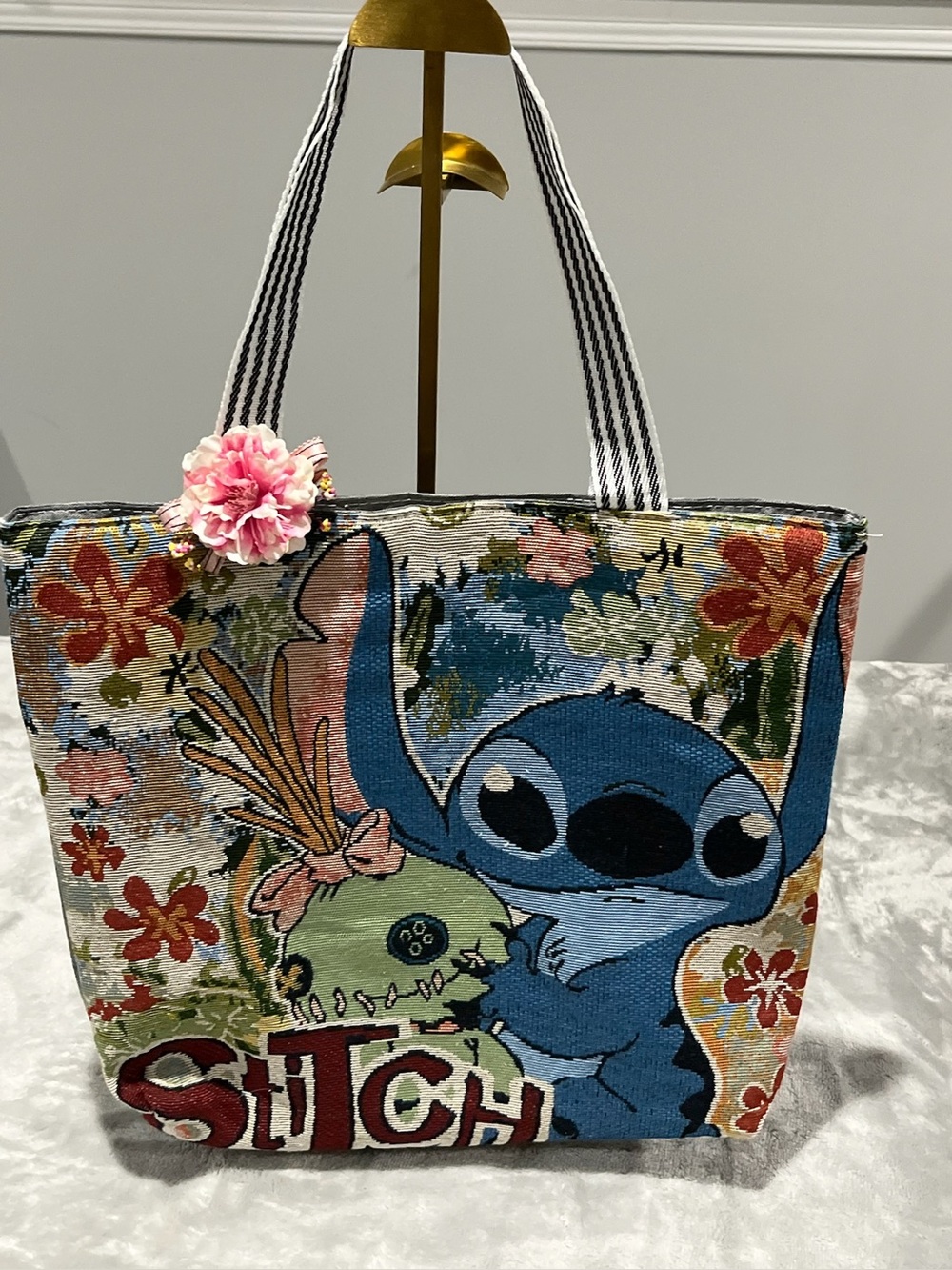 ✨ Disney Stitch & Scrump Tapestry Tote Bag – NWOT